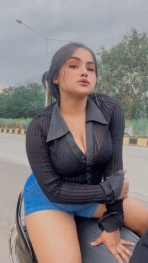 humera shaikh Instagram - 