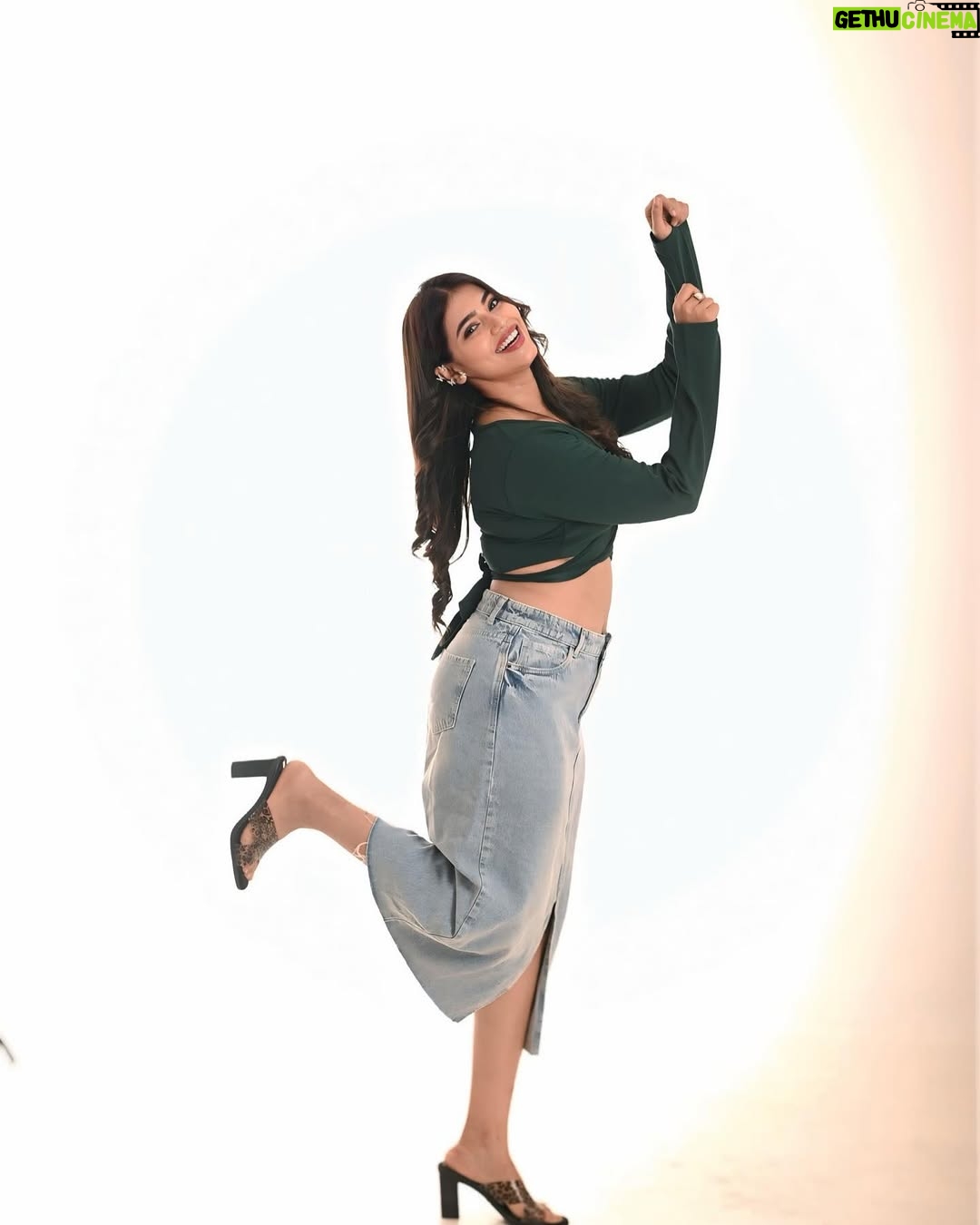 ichandanak gowda - 4.5K Likes - 😈
Clicks @framesbyvikaskakolu
Hairstyle @sinchugowda_hairstylist
#foryou #explore #instagram #instagood #anxiety #trending #pose
