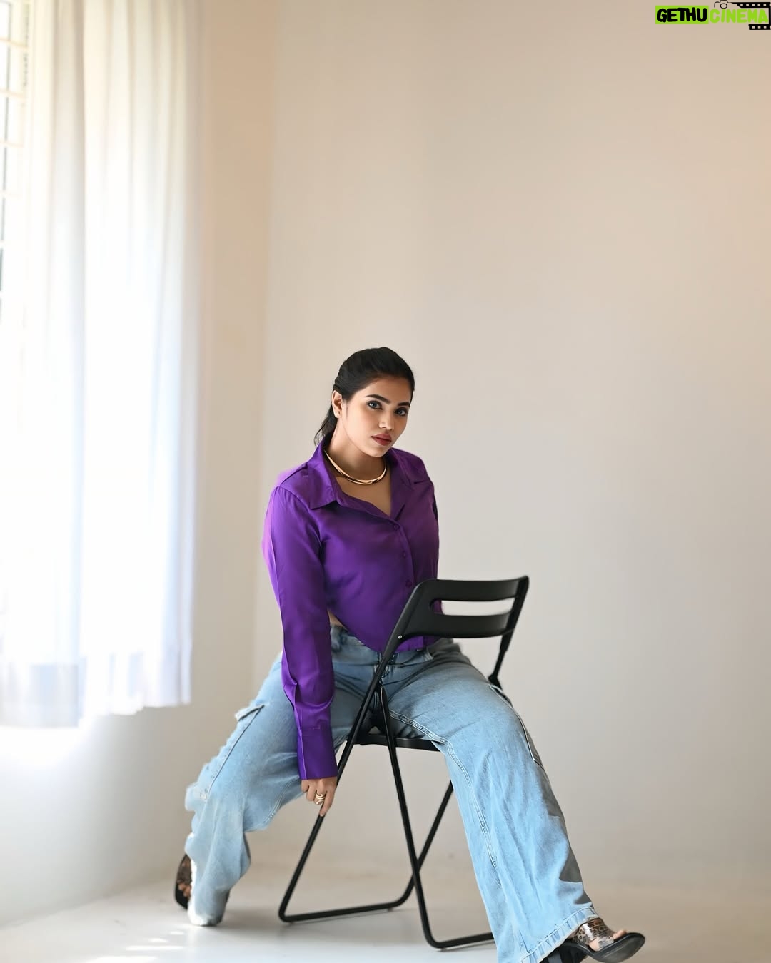 ichandanak gowda - 15.7K Likes - #kaamaatchi 💜🙋🏻♀️
Clicks @framesbyvikaskakolu
Hairstyle @sinchugowda_hairstylist
#instagood #instagram #foryou #explore #poses