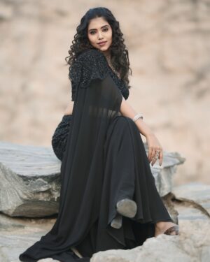ichandanak gowda Instagram - ಕುಚ್ ಕುಚ್ ಅಂದಿದೆ ಈ ಹೃದಯ🖤

#instagood #instagram #kannadathi #black #foryou #explore