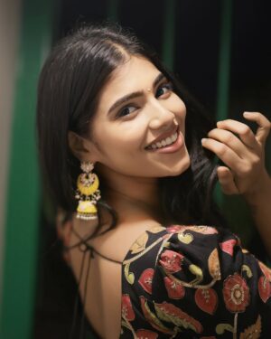 ichandanak gowda Instagram - 🌻🌸

#instagood #foryou #explore #trending #prettylittlebaby