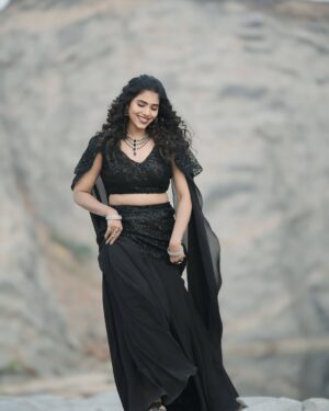 ichandanak gowda Instagram - ಕುಚ್ ಕುಚ್ ಅಂದಿದೆ ಈ ಹೃದಯ🖤

#instagood #instagram #kannadathi #black #foryou #explore