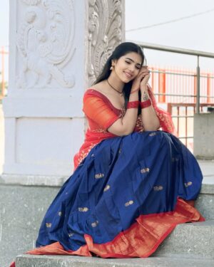 ichandanak gowda Instagram - ಯರೇ ನಿನ್ನ ಸಖ ♥️🌸

Makeup @chaithranr_artistry @iamcnr 
Costume @_purplestudios_ 

#instagood #instagram #foryou #explore #kannada #treditional