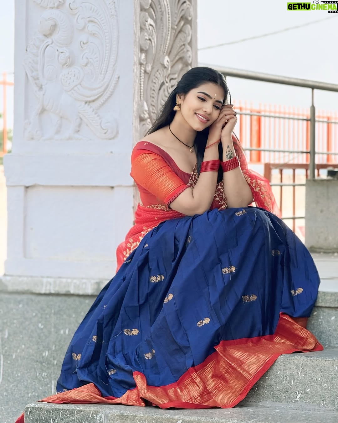 ichandanak gowda - 9.8K Likes - ಯರೇ ನಿನ್ನ ಸಖ ♥️🌸
Makeup @chaithranr_artistry @iamcnr
Costume @_purplestudios_
#instagood #instagram #foryou #explore #kannada #treditional