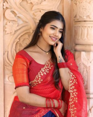 ichandanak gowda Instagram - ಯರೇ ನಿನ್ನ ಸಖ ♥️🌸

Makeup @chaithranr_artistry @iamcnr 
Costume @_purplestudios_ 

#instagood #instagram #foryou #explore #kannada #treditional
