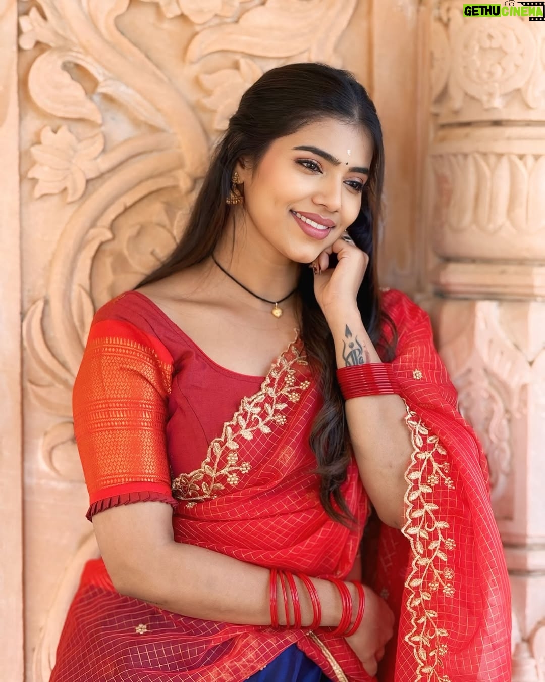 ichandanak gowda - 9.8K Likes - ಯರೇ ನಿನ್ನ ಸಖ ♥️🌸
Makeup @chaithranr_artistry @iamcnr
Costume @_purplestudios_
#instagood #instagram #foryou #explore #kannada #treditional