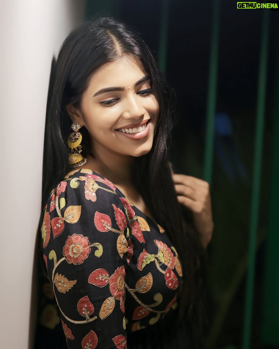 ichandanak gowda - 1.1K Likes - 🌻🌸
#instagood #foryou #explore #trending #prettylittlebaby