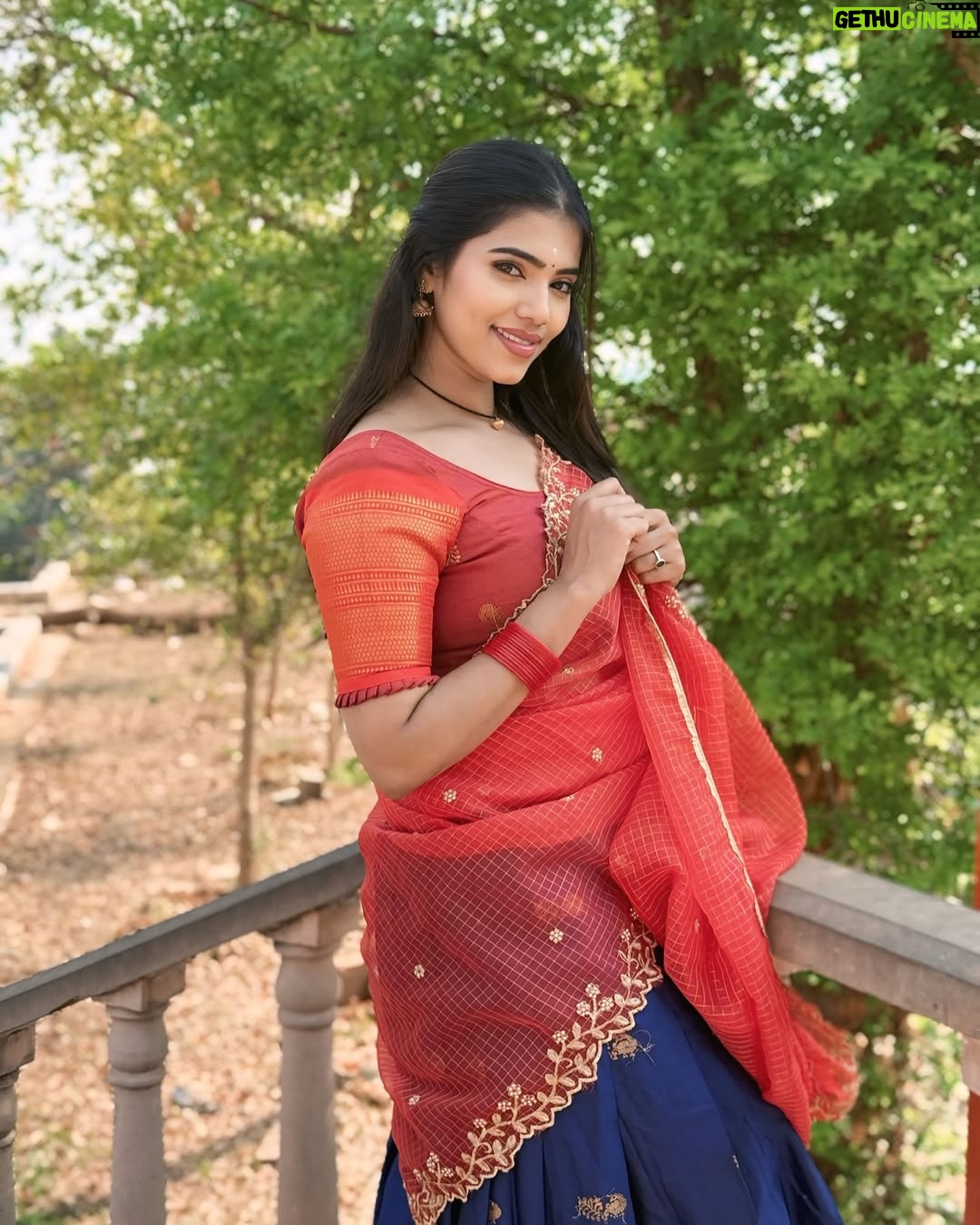ichandanak gowda - 9.8K Likes - ಯರೇ ನಿನ್ನ ಸಖ ♥️🌸
Makeup @chaithranr_artistry @iamcnr
Costume @_purplestudios_
#instagood #instagram #foryou #explore #kannada #treditional