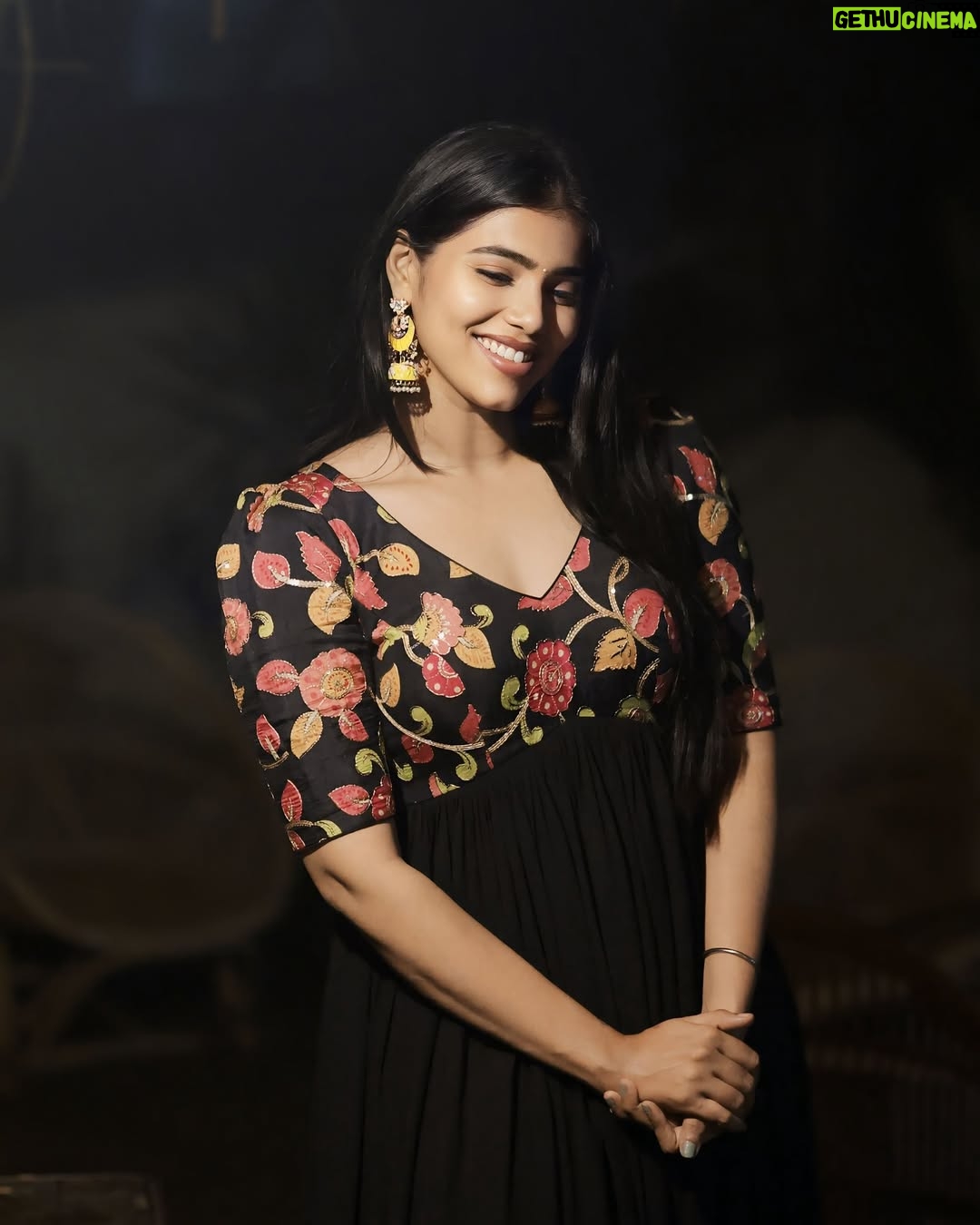 ichandanak gowda - 1.1K Likes - 🌻🌸
#instagood #foryou #explore #trending #prettylittlebaby