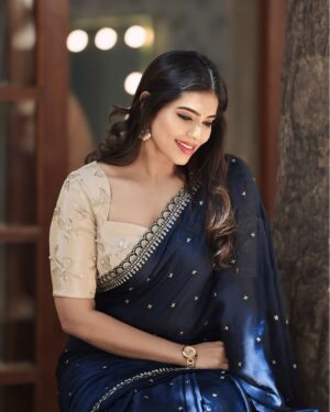ichandanak gowda Instagram - 🎵🎶

📸: @one8_pics 
💄: @sachin_makeover 
🥻: @_purplestudios_ 

#instagram #instagram #foryou #explorepage #saree #goodvibes