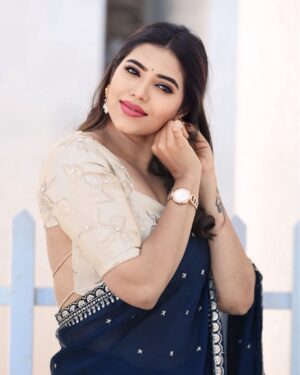 ichandanak gowda Instagram - 🎵🎶

📸: @one8_pics 
💄: @sachin_makeover 
🥻: @_purplestudios_ 

#instagram #instagram #foryou #explorepage #saree #goodvibes