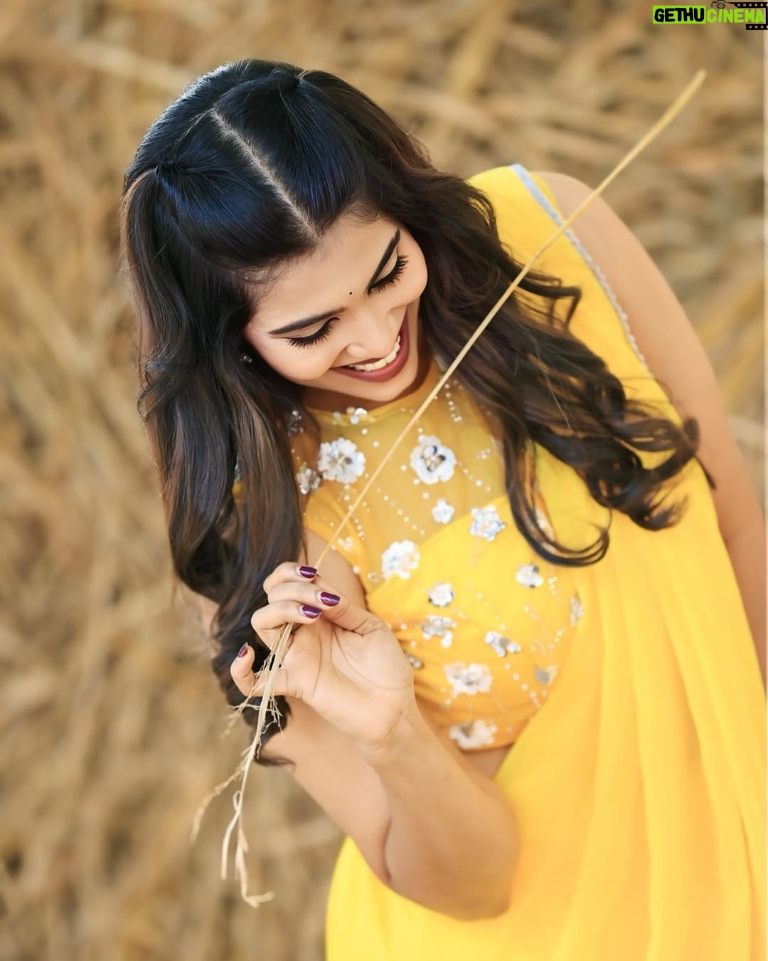 ichandanak gowda - 7.2K Likes - 🌼🌼
📸: @one8_pics
@unique_wedding_stories
MUA @sachin_makeover
#instagood #instagram #kannada #trending #foryou #explore
