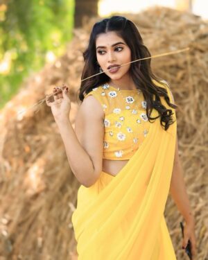 ichandanak gowda Instagram - 🌼🌼
 
📸: @one8_pics 
  @unique_wedding_stories 
MUA @sachin_makeover 

#instagood #instagram #kannada #trending #foryou #explore