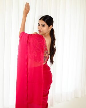 ichandanak gowda Instagram - ಸೋತೆ ಹೋದೆ ಸೋತೆ ಹೋದೆ ♥️🌸

📸: @framesbyvikaskakolu 
Hairstyle: @sinchugowda_hairstylist 

#mayavi #kannada #instagood #instagram #foryou #explorepage #trending #soulfull