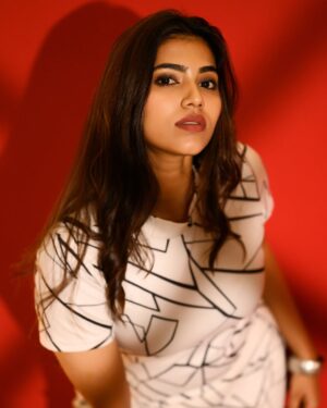ichandanak gowda Instagram - So far, soo good 💫
.
.
.
Photography @framesbyvikaskakolu ♥️
Hairstyle @sinchugowda_hairstylist 

#instagram #instagood #photooftheday #foryou #explorepage