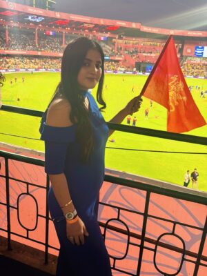jhanvi R Instagram - Rcb vs csk … 

Jai rcb @sureshraina3 @virat.kohli