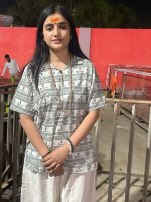 jhanvi R Instagram - ಅಮ್ಮ , ದೊಡ್ಡಮ್ಮ, ಚಿಕ್ಕಮ್ಮನಿಗೆ ಕಾಶಿ ಯಾತ್ರೆ ಮಾಡಿಸಿದ ಸಾರ್ಥಕತೆ … 

#jaaliwithjaans #jhanvianchor #jhanviactor #jhanvinewsanchor #majaacafe #nannammasuperstar #gichigiligili #saviruchi #familygangster #jaaliwithjaans #podcast #interviews #adhipatra #heroine