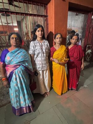 jhanvi R Instagram - ಅಮ್ಮ , ದೊಡ್ಡಮ್ಮ, ಚಿಕ್ಕಮ್ಮನಿಗೆ ಕಾಶಿ ಯಾತ್ರೆ ಮಾಡಿಸಿದ ಸಾರ್ಥಕತೆ … 

#jaaliwithjaans #jhanvianchor #jhanviactor #jhanvinewsanchor #majaacafe #nannammasuperstar #gichigiligili #saviruchi #familygangster #jaaliwithjaans #podcast #interviews #adhipatra #heroine