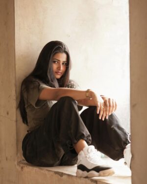 monisha Vijaykumar Instagram - No fix ⛓️