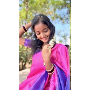 namita chidre Instagram - 💗🌸✨🧿👀@namita_chidre_
.
.
.
.
#trending #gotrending #virel #sareelove #karnataka #keepsupporting #kannadasongs