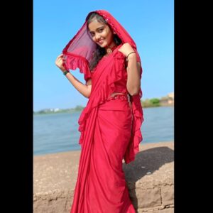 namita chidre Instagram - Red ...!!! ♥️✨🧿🥀
.
.
.
.
#trending #gotrending #viralphotos #instagood #uttarkarnatakhudagi❤️💥 #sareelove #kannadareels #lovekannada #karantaka💛❤️ #pakkannadati #ukcrushgirl