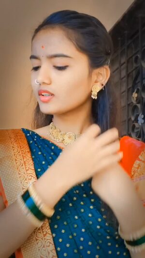 namita chidre Instagram - Blooper..😅🙈🫶❤️‍🩹............@namita_chidre_ 
.
.
.
#trending #gotrending #viral #kannadareels #uttarkarnatakhudagi❤️💥