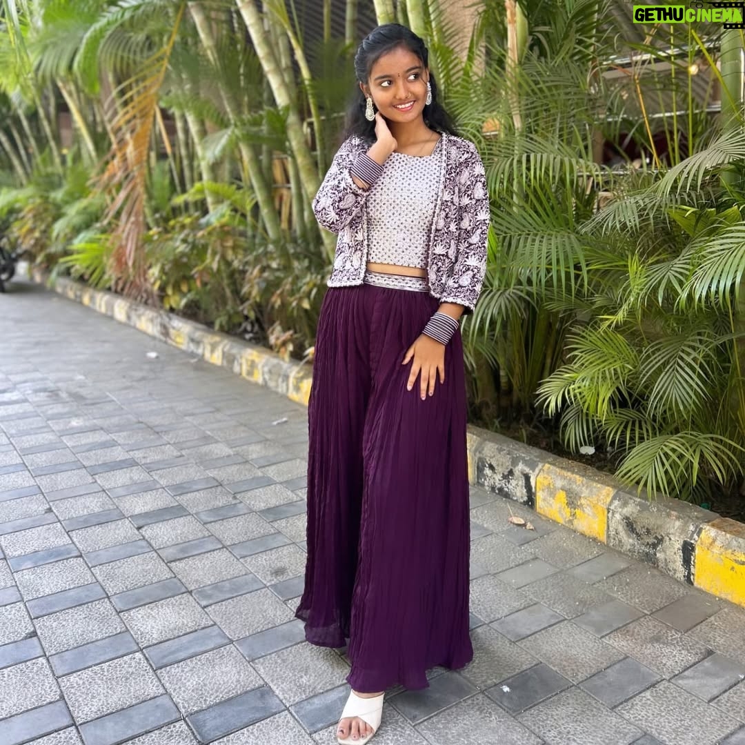 namita chidre - 21.9K Likes - 🧿🤍........@namita_chidre_
.
.
.
.
.
#trending #gotrending #viralphotos #instagood #karantaka💛❤️ #ukcrushgirl #uttarkarnatakhudagi❤️💥 #pakkannadati #kanndathi❤️💛 #kannadamusic #kanndasongs #kannadanewsong #instalove #mine