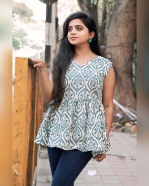 nethra gowdaa Instagram - Sparkle like you mean it ✨🌝

Pc 📷: @let_me_click_this_chick