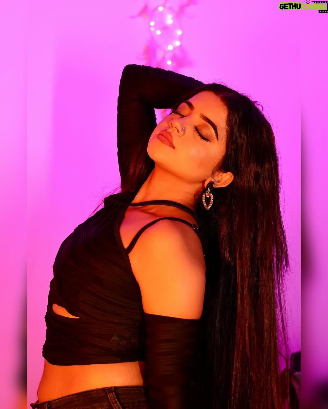 nethra gowdaa - 7.1K Likes - Sweet and sour ā¤ļøāš„>>>> swipe
#nethragowda #newpost #love