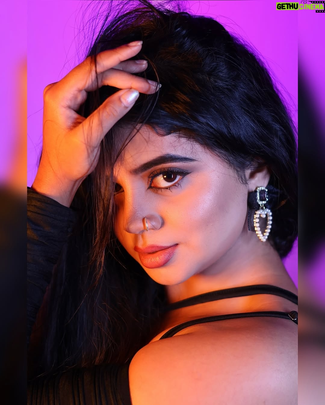 nethra gowdaa - 7.1K Likes - Sweet and sour ā¤ļøāš„>>>> swipe
#nethragowda #newpost #love