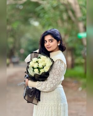 nethra gowdaa Instagram - <Swipeee☺️🤍✨ 
#nethragowda