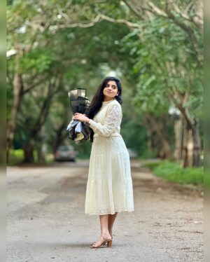 nethra gowdaa Instagram - <Swipeee☺️🤍✨ 
#nethragowda
