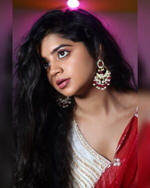 nethra gowdaa Instagram - ❤️✨ 
  #nethragowda