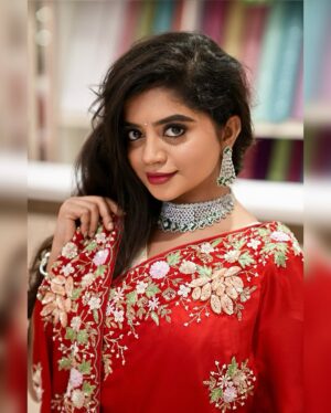 nethra gowdaa Instagram - Don’t forget to be awesome!😇

Pc📸: @srjamanu 🥰
