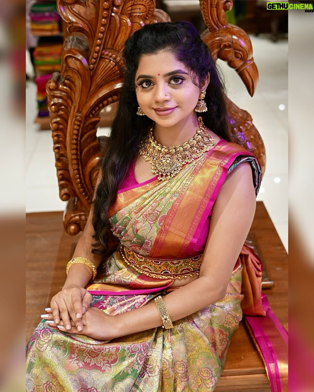 nethra gowdaa - 9.7K Likes - Donāt forget to be awesome!š
Pcšø: @srjamanu š„°