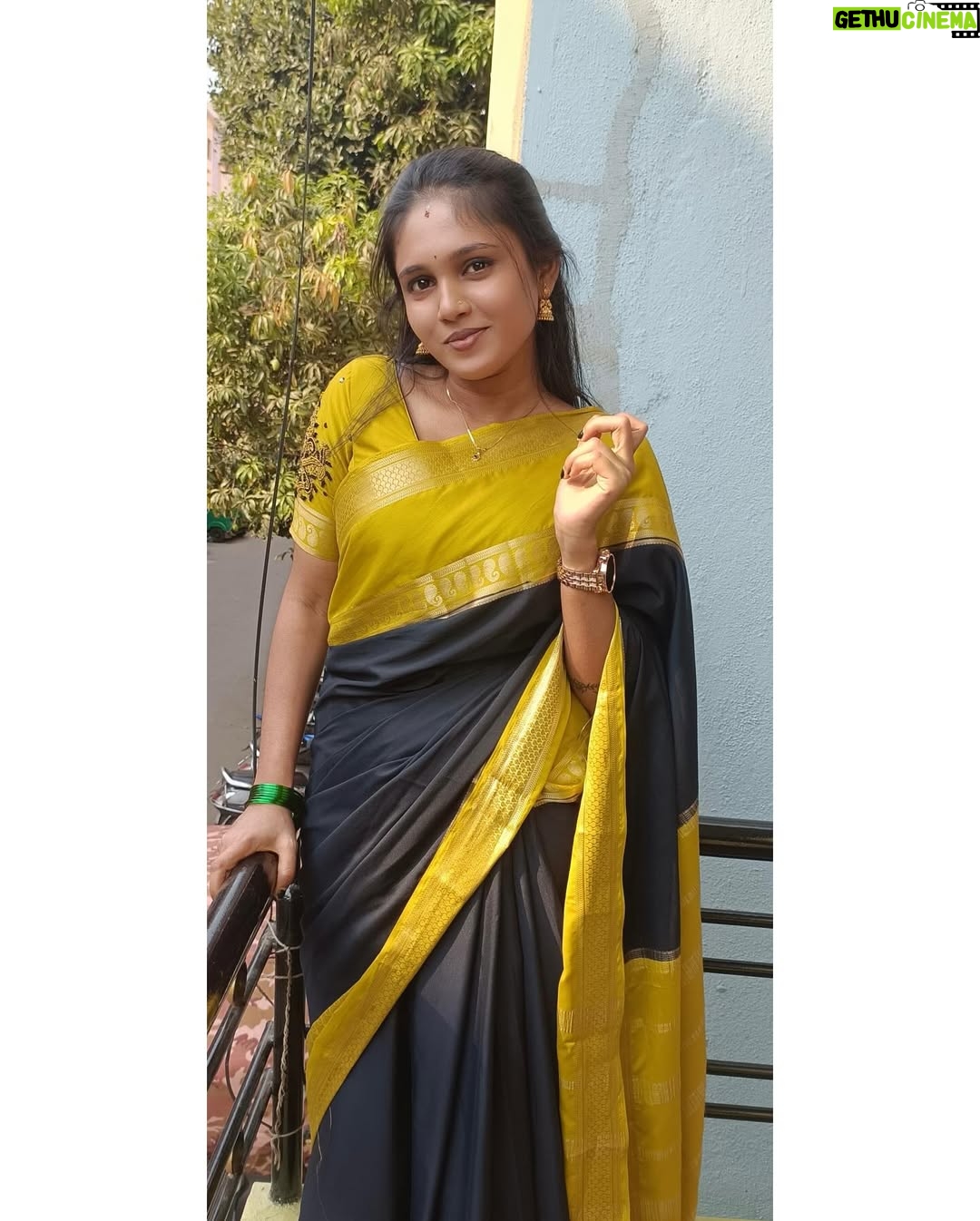 poorvi acharya - 5K Likes - 👀🖤
.
.
.
#dboss #poorvi_acharya456 #karunada_shootout #gowdru_haida #nammkarnatakaphotographers #karnataka #karnatakatourism #travelkarnataka #karnataka_one #karnataka_ig #nammkarntaka #travelphotography #photography #karnataka_focus #natgeo #hampi #kannadanadu #wanderlust #bengaluru #travelblogger #indianphotography #travelindia #trellingbangalore #realkarnataka #karnatakapictures #incrediblekarnataka #incredible_shivamogga #beautiful_malenadu #mysuruonline