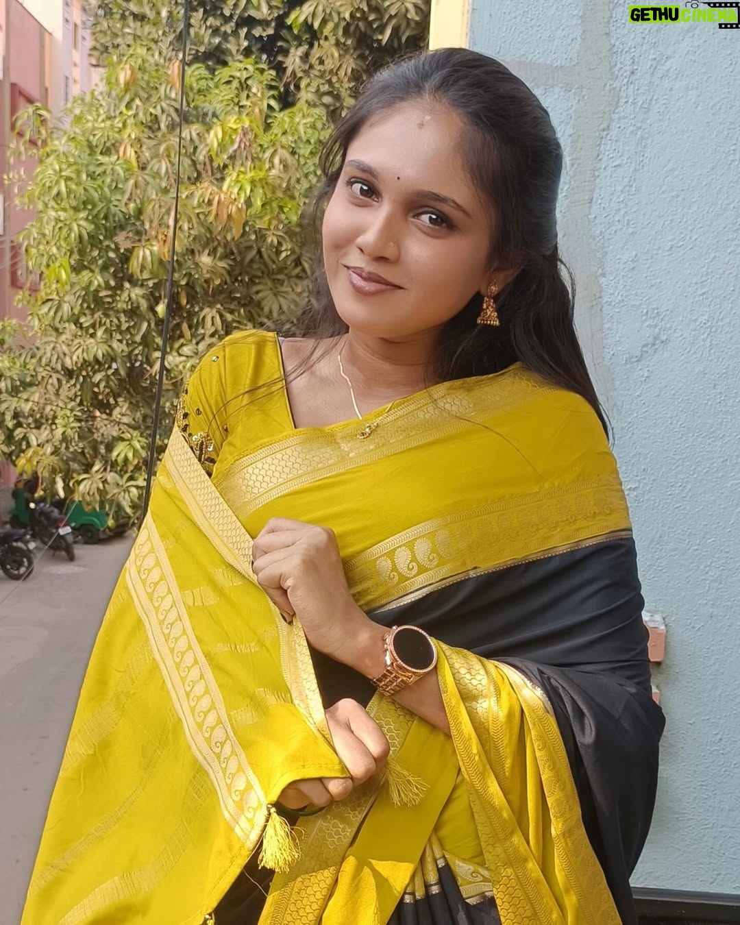 poorvi acharya - 5.3K Likes - Being traditional is being classy🤌🏻🌸
.
.
.
#dboss #poorvi_acharya456 #karunada_shootout #gowdru_haida #nammkarnatakaphotographers #karnataka #karnatakatourism #travelkarnataka #karnataka_one #karnataka_ig #nammkarntaka #travelphotography #photography #karnataka_focus #natgeo #hampi #kannadanadu #wanderlust #bengaluru #travelblogger #indianphotography #travelindia #trellingbangalore #realkarnataka #karnatakapictures #incrediblekarnataka #incredible_shivamogga #beautiful_malenadu #mysuruonline