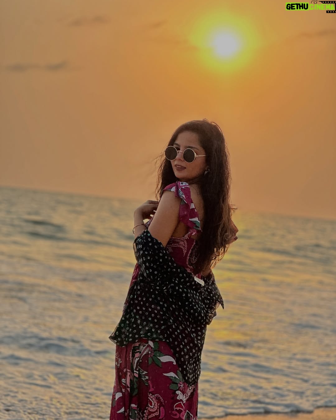pramila acharya - 6.2K Likes - The World doesn’t need another copy the world needs the Original You♥️🧿