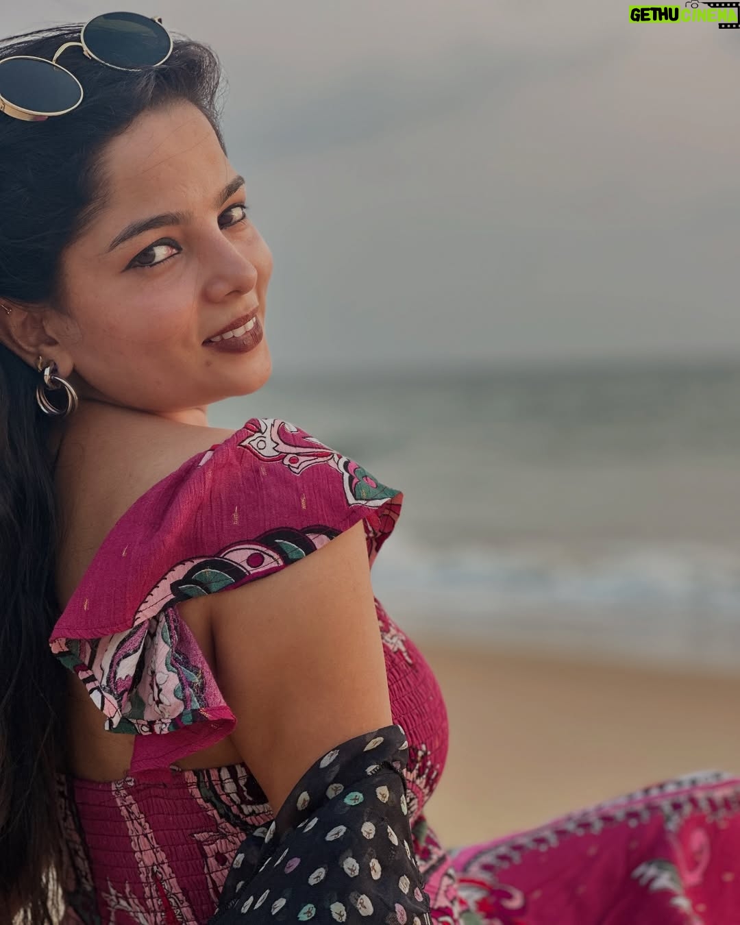 pramila acharya - 6.2K Likes - The World doesn’t need another copy the world needs the Original You♥️🧿