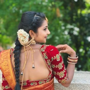 prathima thakur Instagram - Beautiful saree & blouse - @chandangowda_official 
@rentyourlook_by_chandangowda