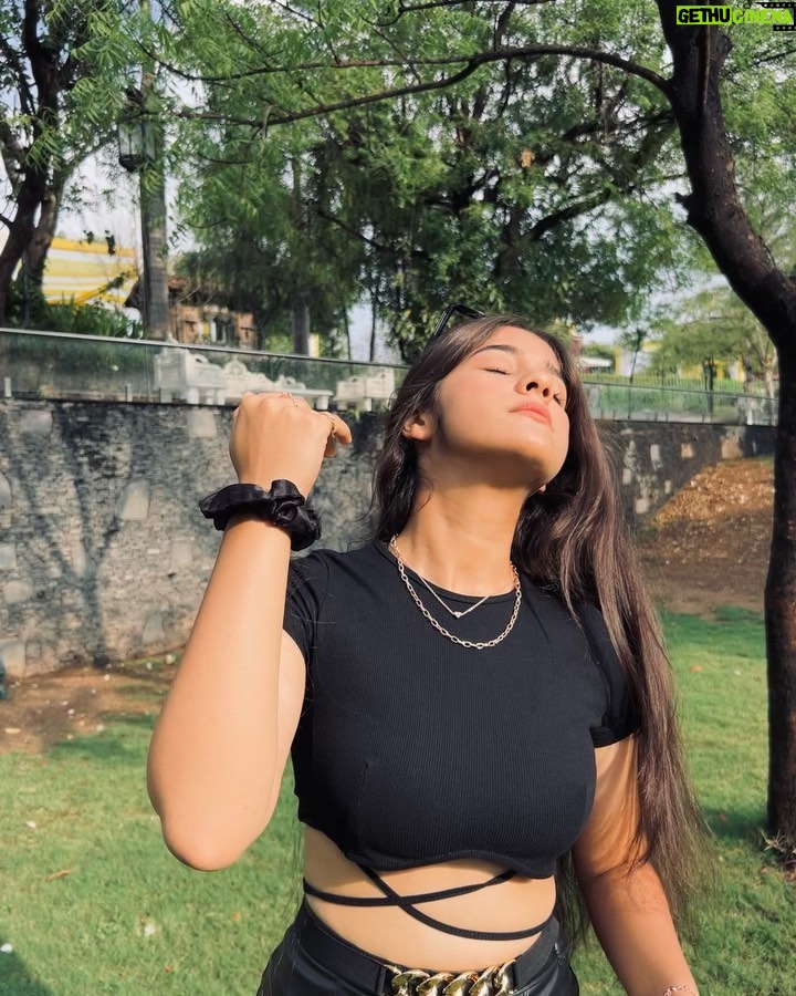 preet lakhanii - 84.7K Likes - summer preview ☀️

wearing @urbanic_in 🫶🏼

use my code "PRELA23" for some 💰off!!

top: 🔎98634
skirt: 🔎24081

🏷️ 
#urbanic #urbanicsquad #urbaniccampussquad #explore