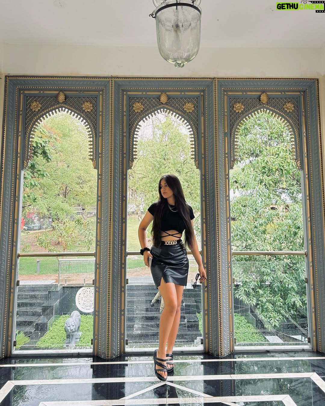 preet lakhanii - 79.9K Likes - summer preview ☀️
wearing @urbanic_in 🫶🏼
use my code "PRELA23" for some 💰off!!
top: 🔎98634
skirt: 🔎24081
🏷️
#urbanic #urbanicsquad #urbaniccampussquad #explore