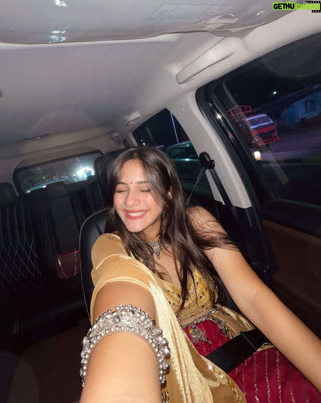 preet lakhanii - 54.2K Likes - navरात्रि >>🪷✨💌