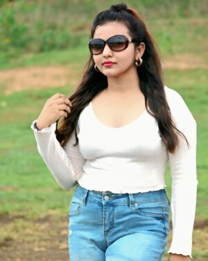preethi nayaka Instagram - Stay away from those people who try to disparage your ambitions.😎