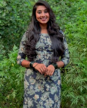 priya savadi Instagram - 🦚🌍🌹

#priyasavadi #priyasavadifans #love #happiness #dream #world #uttarkarnataka #ukmandi #uklove #belagavi