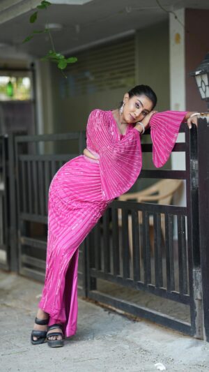 priya savadi Instagram - Cotton Candy 🎀🌸🩷

Mua @asha_alex_makeup_academy 
Outfit @chandangowda_official @rentyourlook_by_chandangowda 

#priyasavadi #priyasavadifans #belagavi #trendingreels #viral #happiness #love #trending #viralvideos #explore #mine #makeup #trending #trendingsongs #trend #world