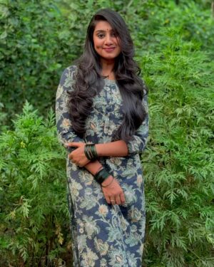 priya savadi Instagram - 🦚🌍🌹

#priyasavadi #priyasavadifans #love #happiness #dream #world #uttarkarnataka #ukmandi #uklove #belagavi