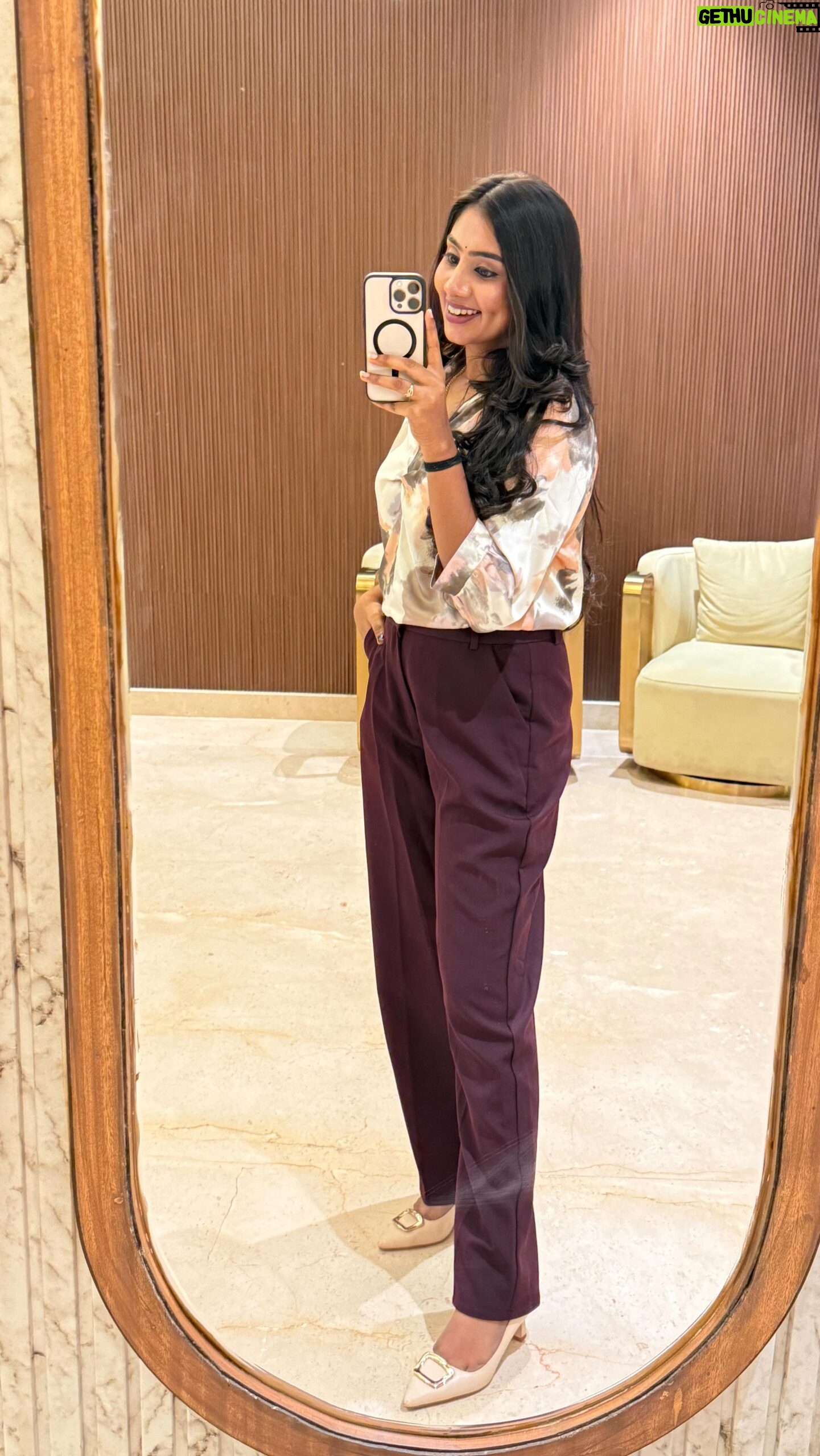 priya savadi - 21.3K Likes - 👀🫶🫵👑🫰
#priyasavadi #priyasavadifans #belagavi #trendingreels #viral #happiness #love #trending #viralvideos #mine #dream