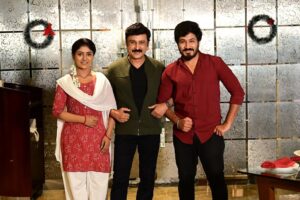 priyanka ds Instagram - Everything we do should be a result of our gratitude for what God has done for us 🥳🧿🫣
@ninaad_harithsa
 @ramesh.aravind.official 😍very happy to meet you sir !🙈