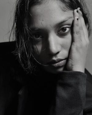 reenu Debnath Instagram - Diva is back 🖤

.

.

.#reenu #newpost #post #modelpose #model #trend